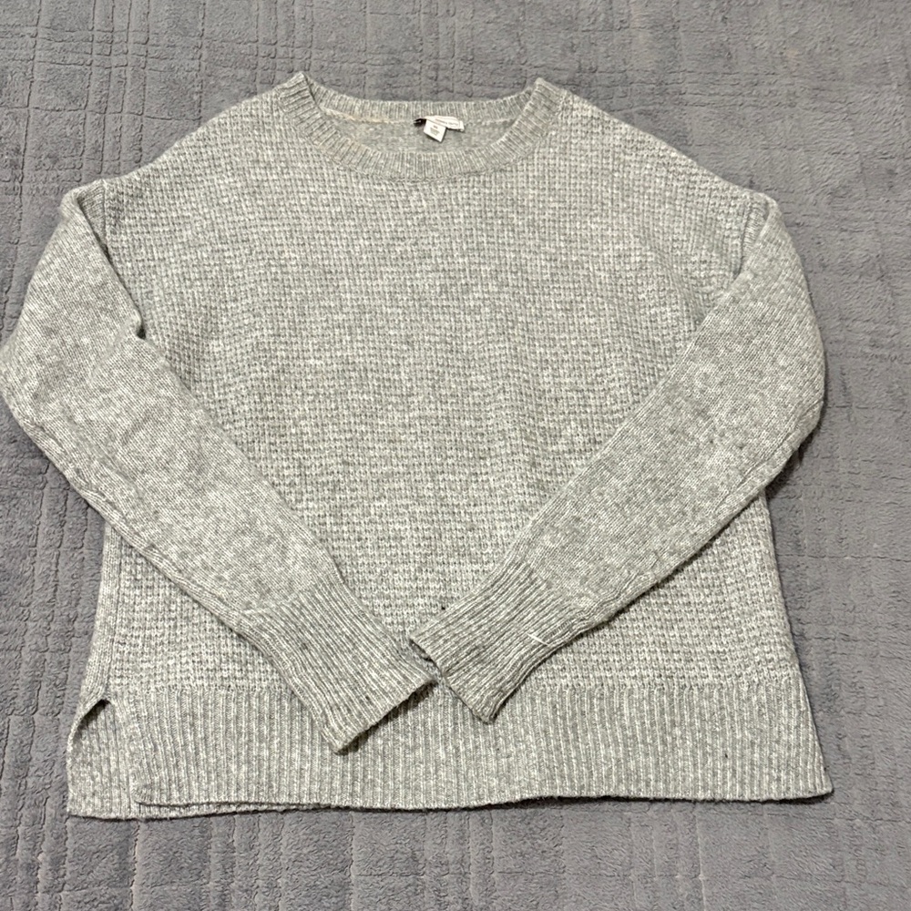 GAP Women’s Light Gray Knit Sweater with 25% wool